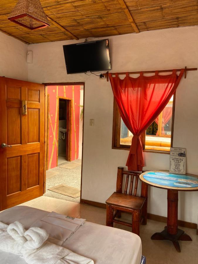 Hotel Karukera 몬따니따 외부 사진