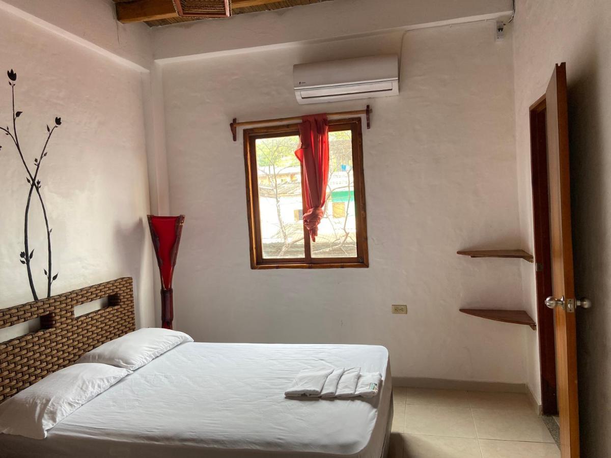 Hotel Karukera 몬따니따 외부 사진